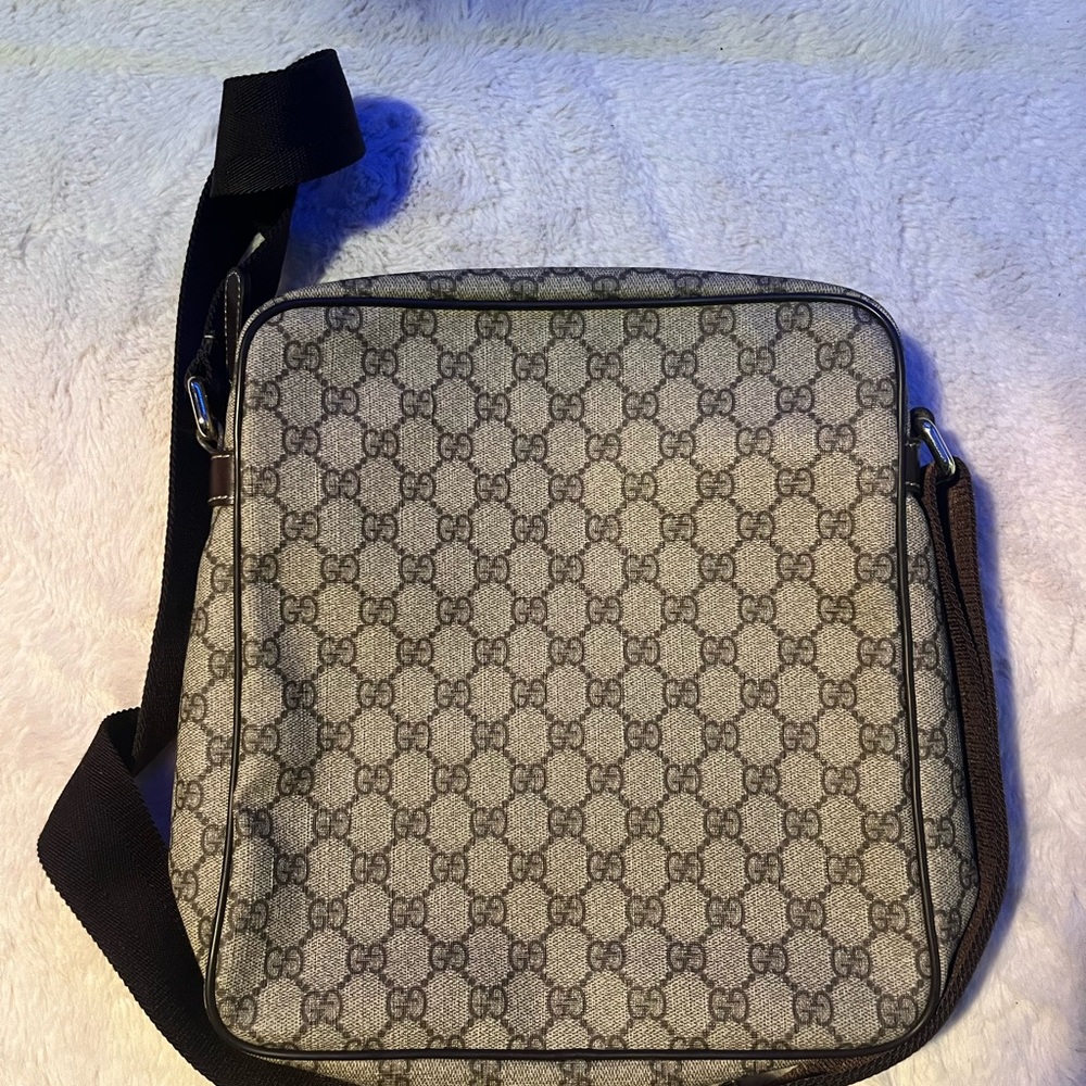 Gucci messenger bag